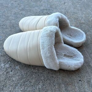 Vionic Karma Josephine Beige Faux Fur Mule Slipper Women’s Size 9